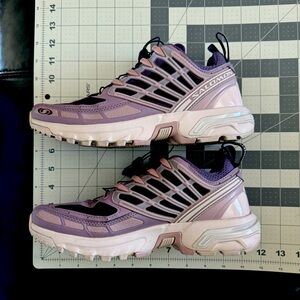 Like new Salomon acs pro running/purple/womens 7.5